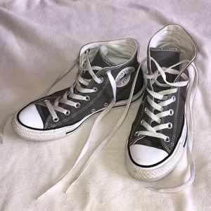 Gray Chuck Taylor’s